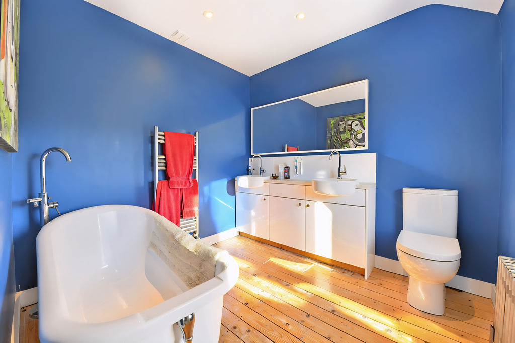 Bathroom- click for photo gallery